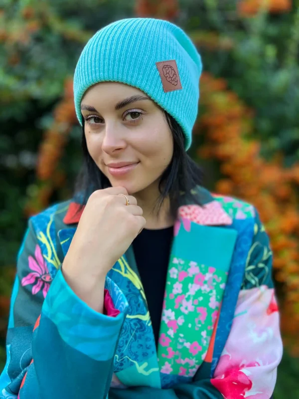 Czapka long logo ekoskórka "Jasny turkus"