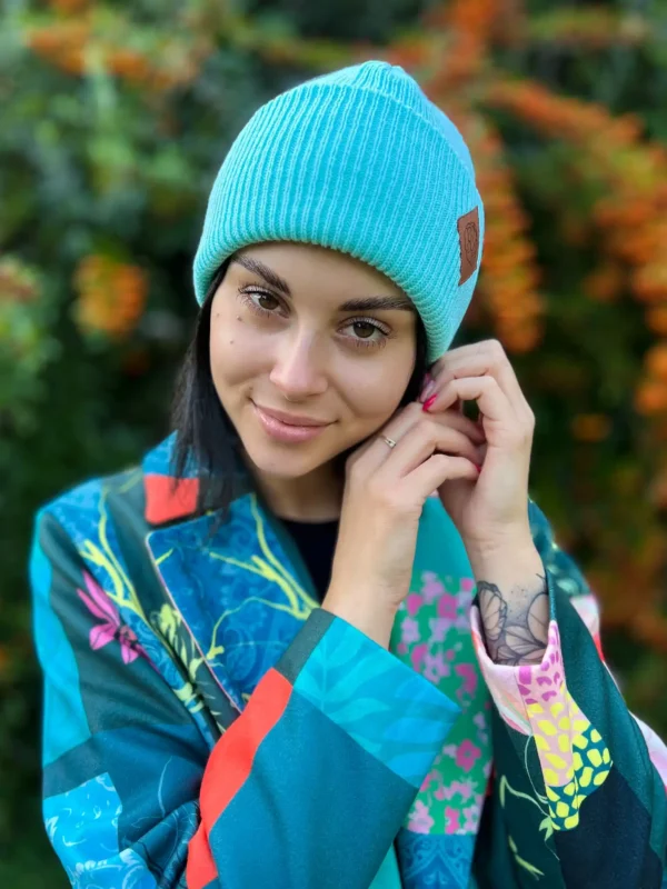 Czapka beanie logo ekoskórka "Jasny turkus"