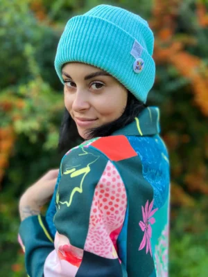 Czapka wywijana logo kolorowe "Jasny turkus"