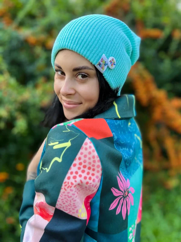 Czapka slouchy logo kolorowe "Jasny turkus"