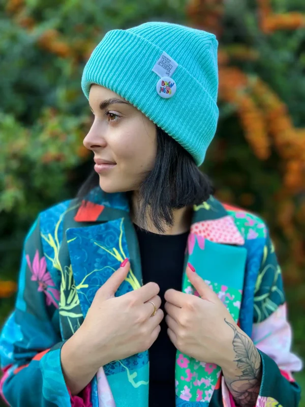 Czapka wywijana logo kolorowe "Jasny turkus"