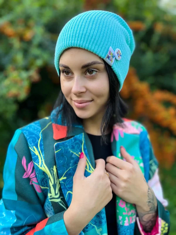 Czapka slouchy logo kolorowe "Jasny turkus"