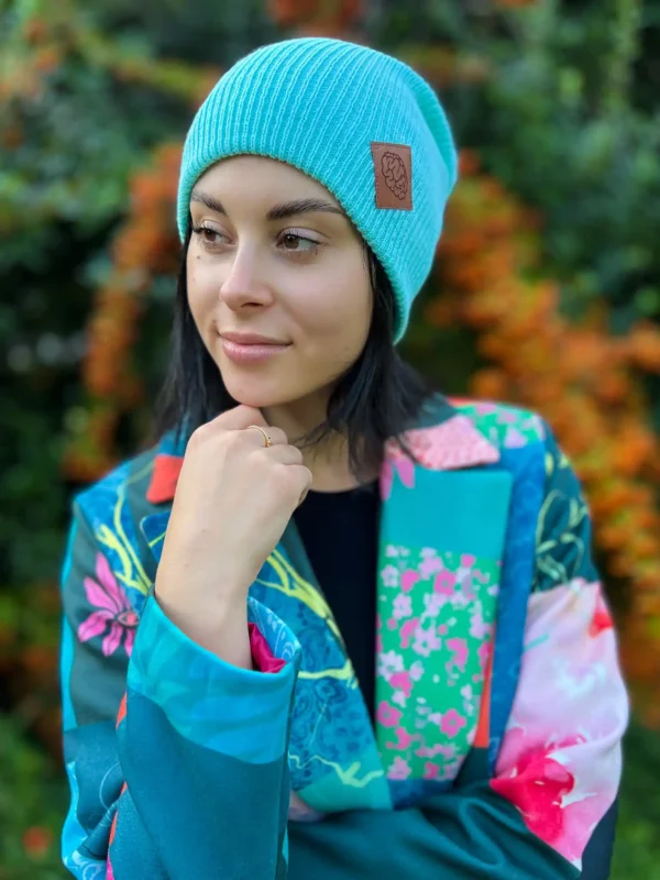 Czapka long logo ekoskórka "Jasny turkus"