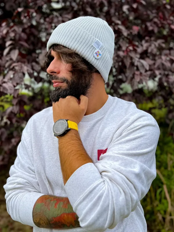 Męska czapka beanie z bawełny logo kolorowe "Jasny szary"