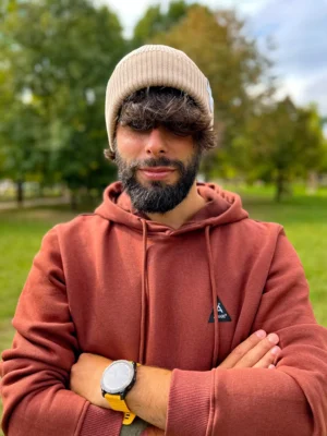 Męska czapka beanie z bawełny logo kolorowe "Beżowy"