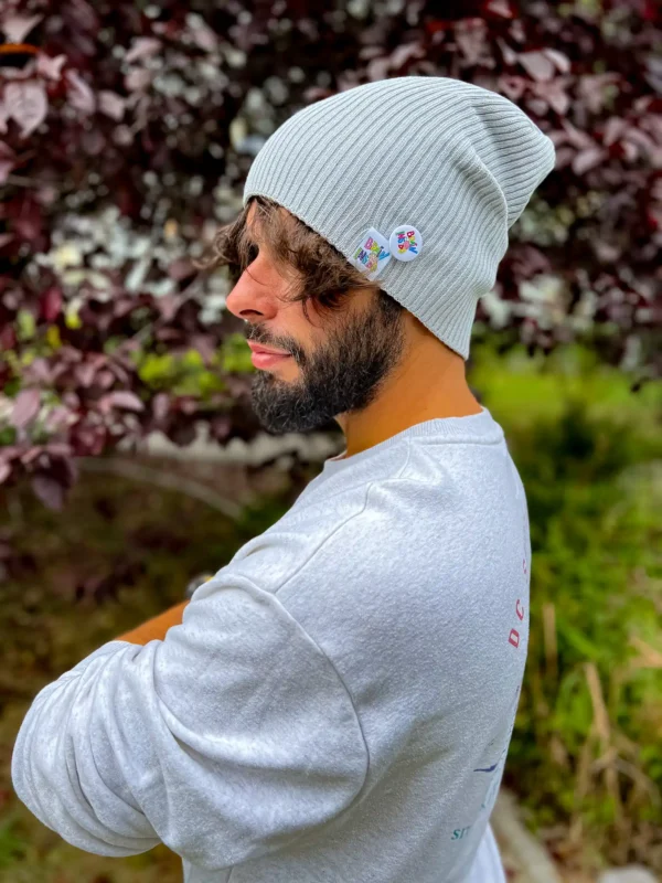 Męska luźna czapka z bawełny logo kolorowe "Jasny szary"