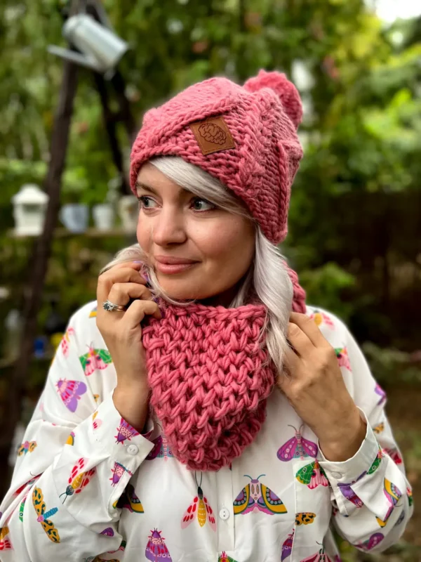 Czapka MERINO podszyta jedwabiem HERO ,,Malina"