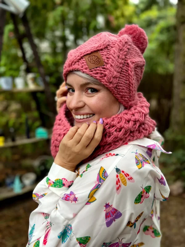 Czapka MERINO podszyta jedwabiem HERO ,,Malina"