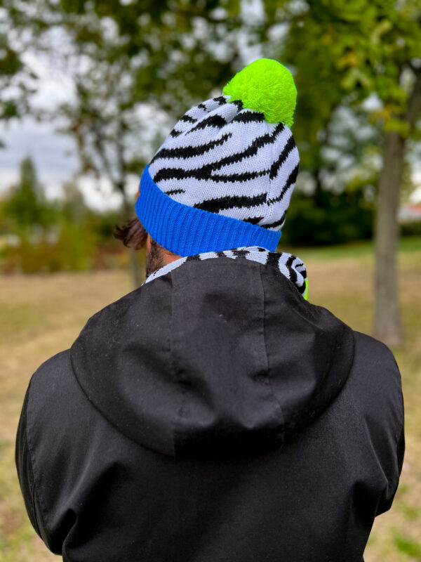 Męska czapka z printem zebry "Neonowa"