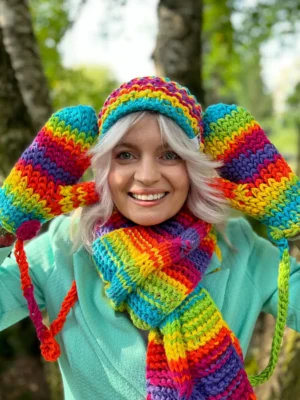Rękawiczki handmade ze sznureczkiem ,,Tęcza"