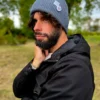 Męska czapka beanie z bawełny logo kolorowe "Ciemny szary"