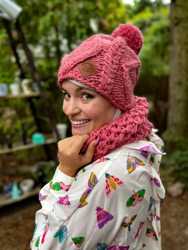 Czapka MERINO podszyta jedwabiem HERO ,,Malina"
