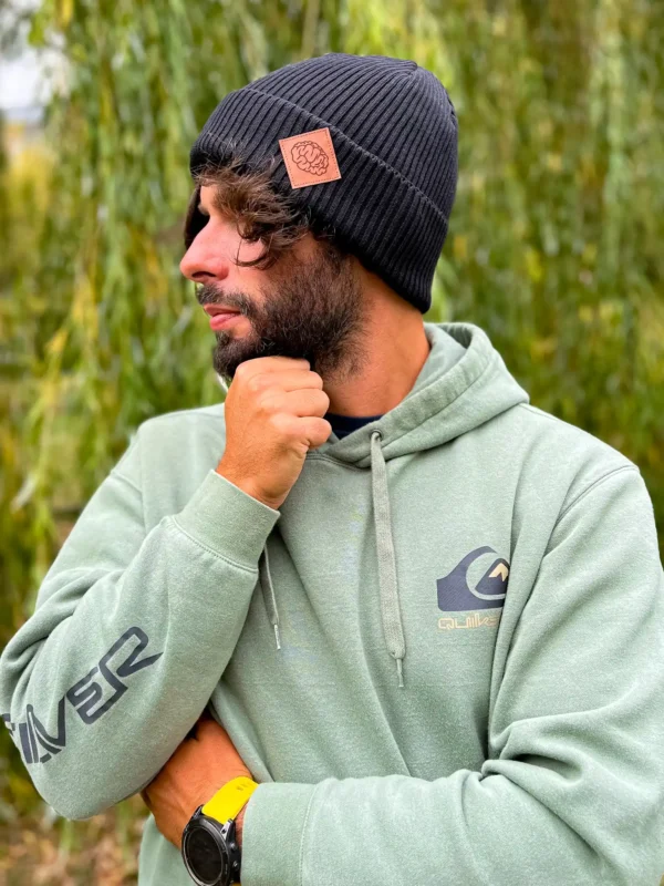 Męska bawełniana czapka beanie logo ekoskórka "Czarna" 10 Wygodna bawełniana czapka męska
