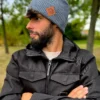 Męska bawełniana czapka beanie logo ekoskórka "Ciemny szary"