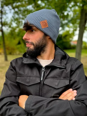 Męska bawełniana czapka beanie logo ekoskórka "Ciemny szary"