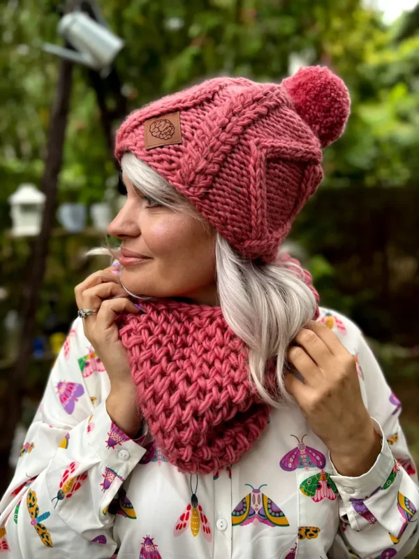 Czapka MERINO podszyta jedwabiem HERO ,,Malina"