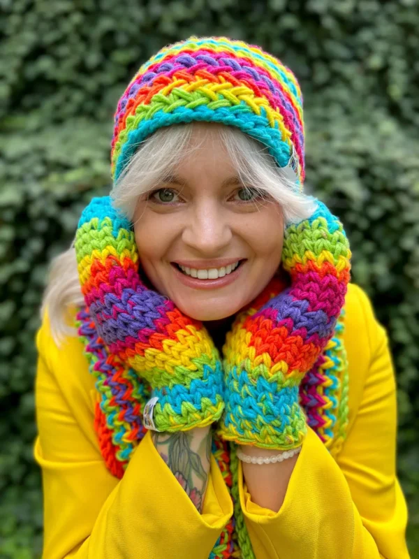 Czapka ręcznie robiona EXPLORER ,,Tęcza"