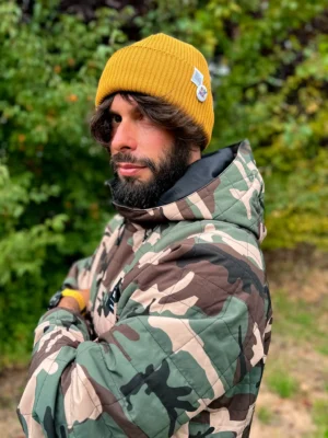 Męska czapka beanie z bawełny logo kolorowe "Musztardowa"