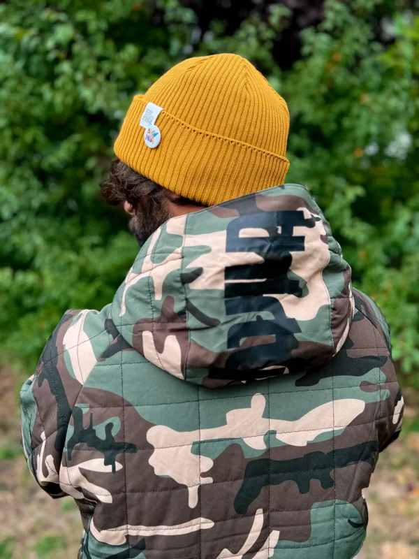 Męska czapka beanie z bawełny logo kolorowe "Musztardowa"