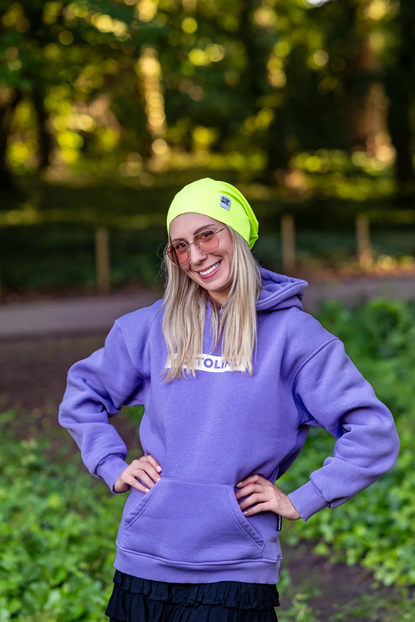 Czapka materiałowa "Neonowy żółty" 11 czapka pod kask