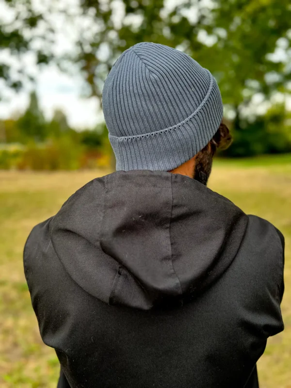 Męska bawełniana czapka beanie logo ekoskórka "Ciemny szary"