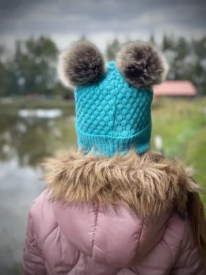 ZESTAW: bawełniana czapka dla dziecka z dwoma pomponami i komin "Turkus"