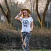 Biała koszulka z napisem Make hajs not war