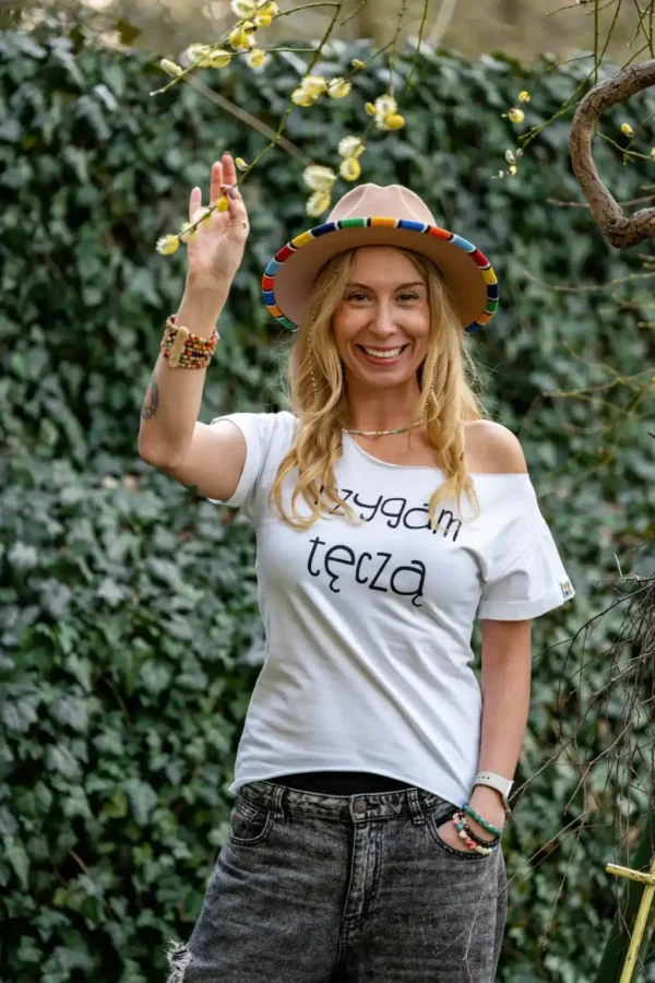Biały t-shirt oversize Rzygam tęczą