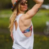 Biały tank top z napisem I'm fucking perfect