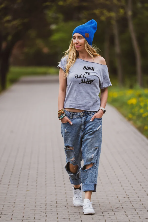 Szary t-shirt z napisem Born to fuck
