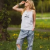 Biały tank top z napisem I'm fucking perfect