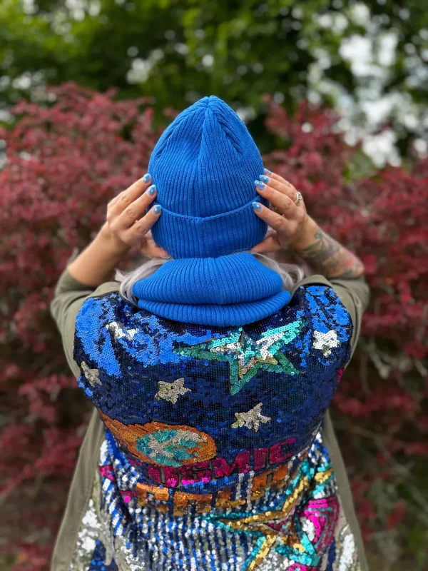 Bawełniana czapka beanie logo ekoskórka "Niebieski"