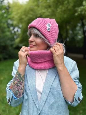Czapka beanie z bawełny logo kolorowe "Różowy"