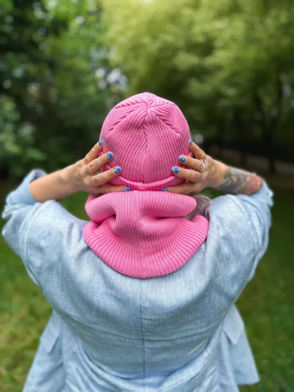 Bawełniana czapka beanie logo ekoskórka "Różowy"