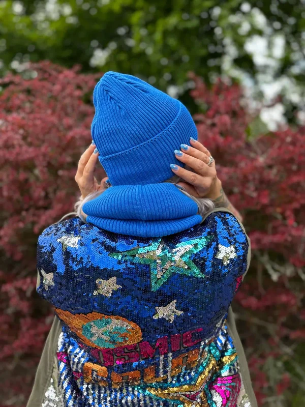 Bawełniana czapka beanie logo ekoskórka "Niebieski"