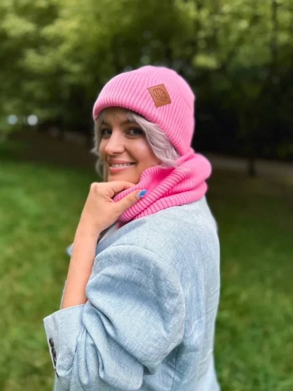 Bawełniana czapka beanie logo ekoskórka "Różowy"