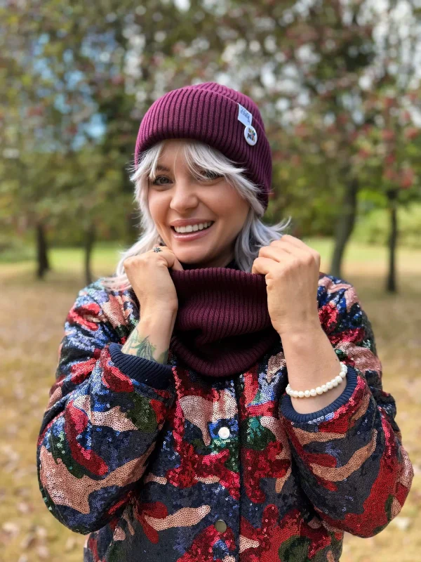 Czapka beanie z bawełny logo kolorowe "Bordo"