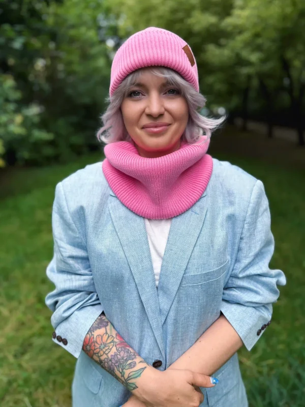 Bawełniana czapka beanie logo ekoskórka "Różowy"