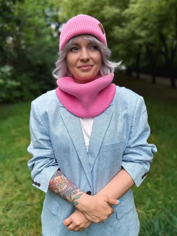 Bawełniana czapka beanie logo ekoskórka "Różowy"