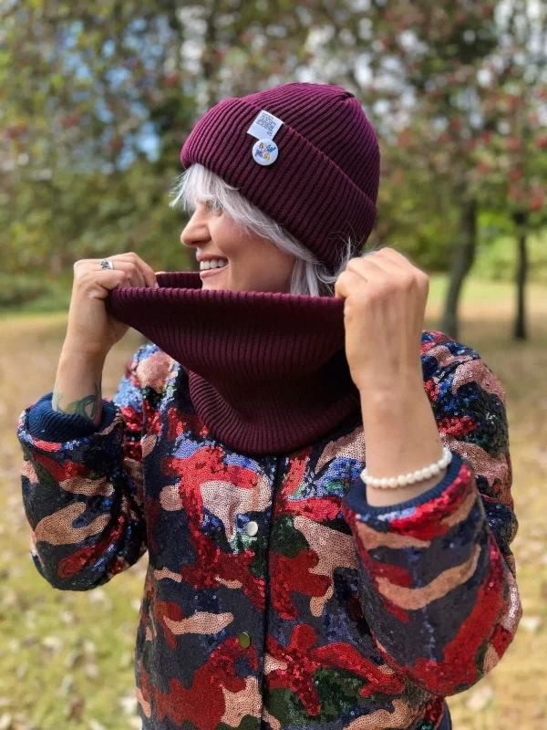 Czapka beanie z bawełny logo kolorowe "Bordo"