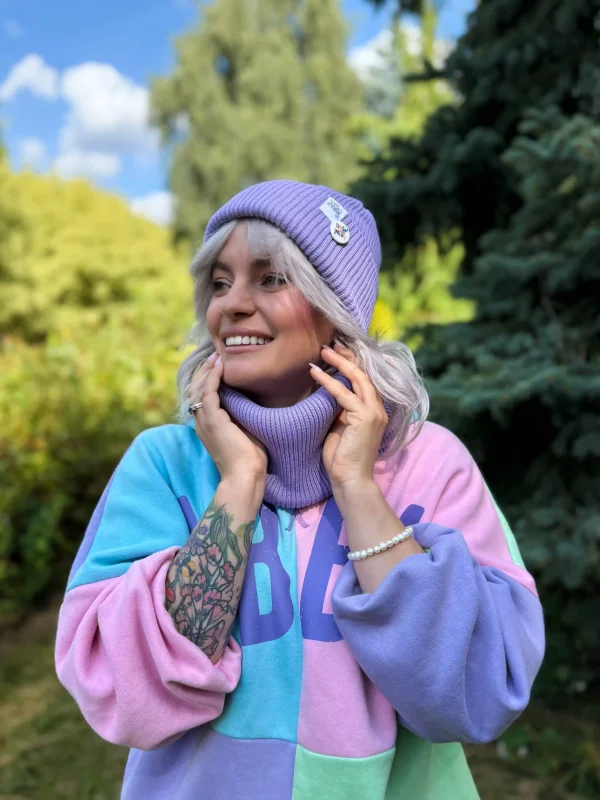 Czapka beanie z bawełny logo kolorowe "Jasny fiolet"