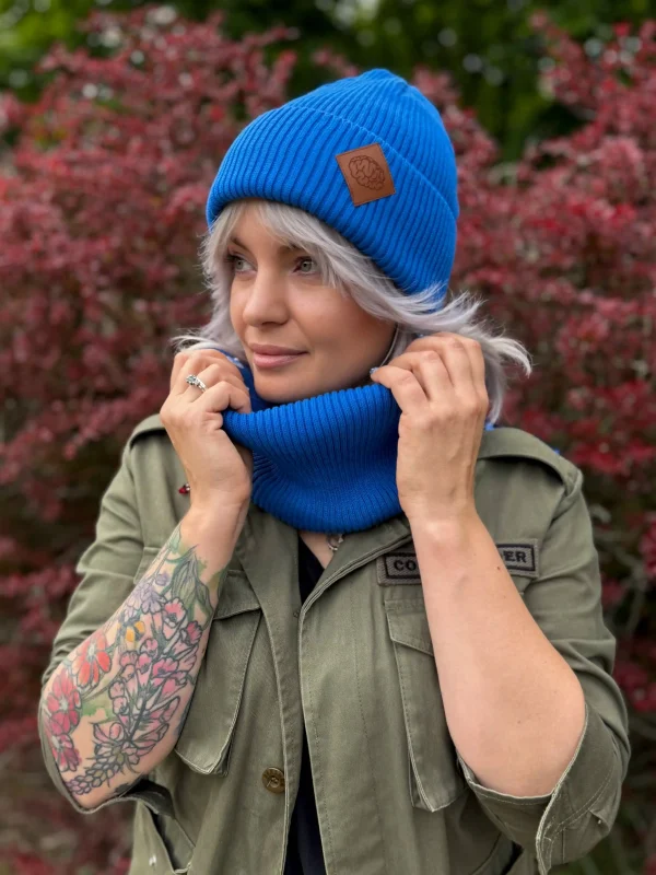 Bawełniana czapka beanie logo ekoskórka "Niebieski"