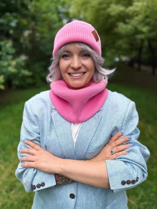 Bawełniana czapka beanie logo ekoskórka "Różowy"