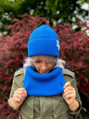 Czapka beanie z bawełny logo kolorowe "Niebieski"