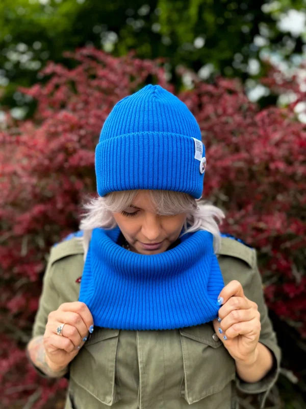 Czapka beanie z bawełny logo kolorowe "Niebieski"