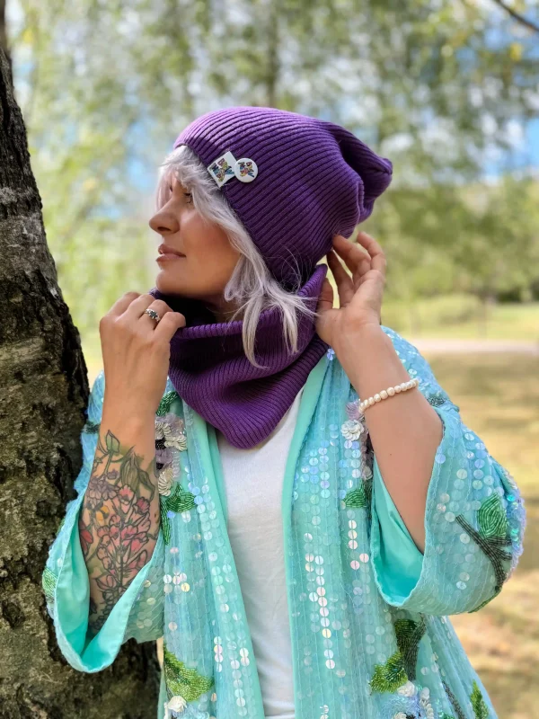 Luźna czapka z bawełny logo kolorowe "Fiolet"