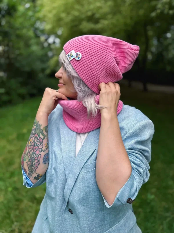 Luźna czapka z bawełny logo kolorowe "Różowy"