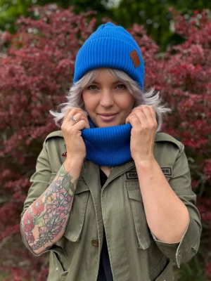 Bawełniana czapka beanie logo ekoskórka "Niebieski"