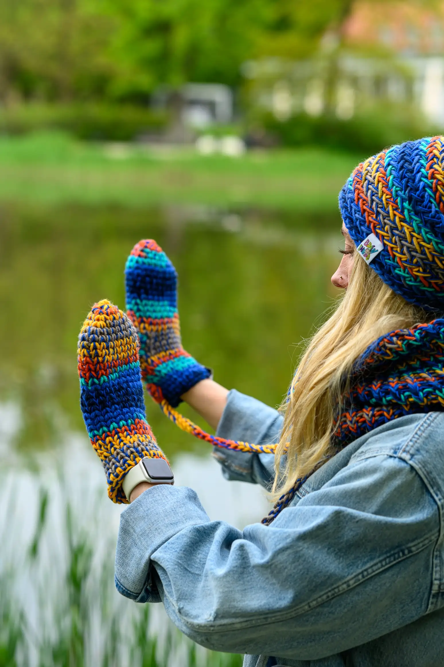 Komin merino 50% "Górski potok" 59 ciepłe rękawiczki handmade