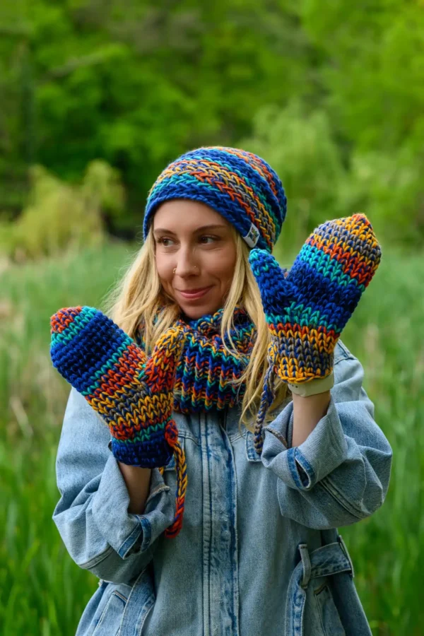 Rękawiczki MERINO 50% ,,Górski potok" 8 damskie rękawiczki ze sznureczkiem